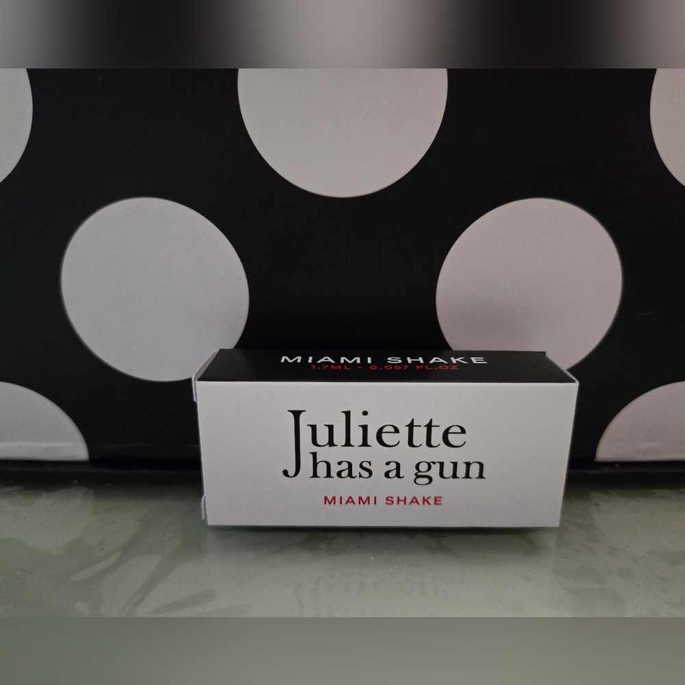 5/$25✨️Juliette Miami Shake SAMPLE✨️